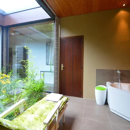 With Pool, Villa *